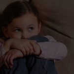 Justiça entrega menina para pai e avô estupradores em Rondônia